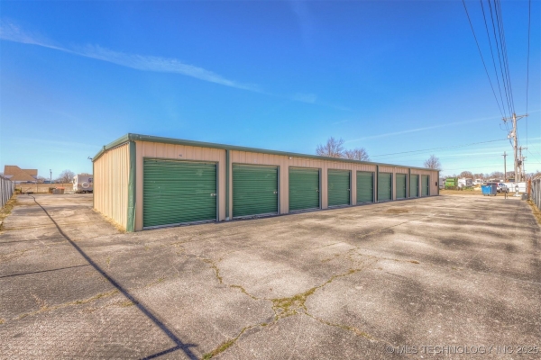 Listing Image #2 - Others for sale at 14620 S 417th EastAvenue, Coweta OK 74429