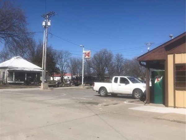 Listing Image #3 - Retail for sale at 120 N 24th Street, Independence KS 67301