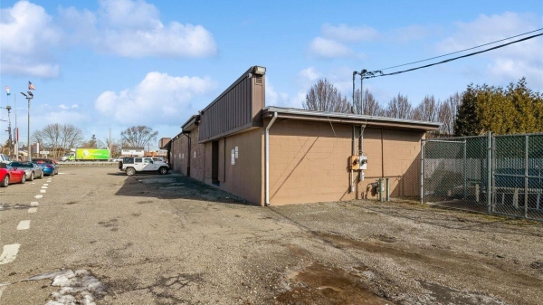 Listing Image #3 - Retail for sale at 146Aa Sunrise Highway, Babylon NY 11757