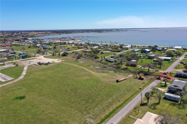 Listing Image #2 - Industrial for sale at 504 S 4th St, Seadrift TX 77983