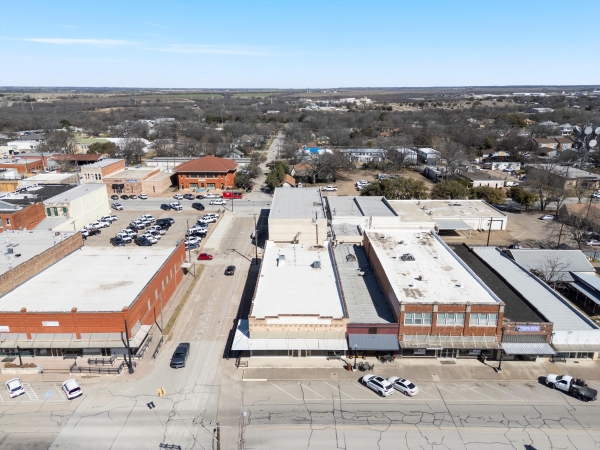Listing Image #3 - Retail for sale at 201 Elm St, Hillsboro TX 76645