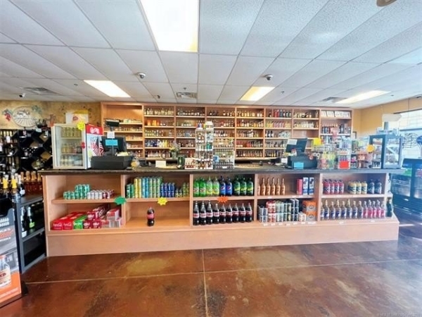 Listing Image #2 - Others for sale at 3040 S Muskogee Avenue 102, Tahlequah OK 74464