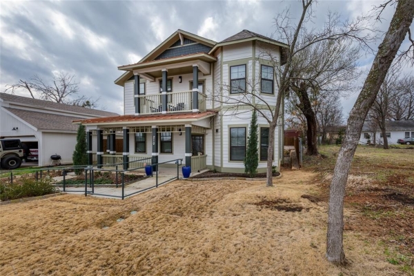 Listing Image #2 - Office for sale at 210 E Church Street, Weatherford TX 76086