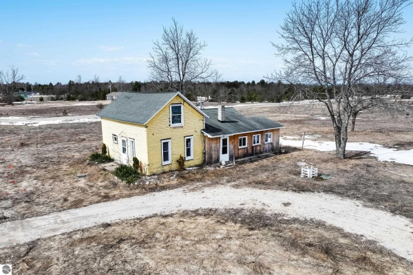 Listing Image #1 - Others for sale at 17140 Honor Highway, Interlochen MI 49643