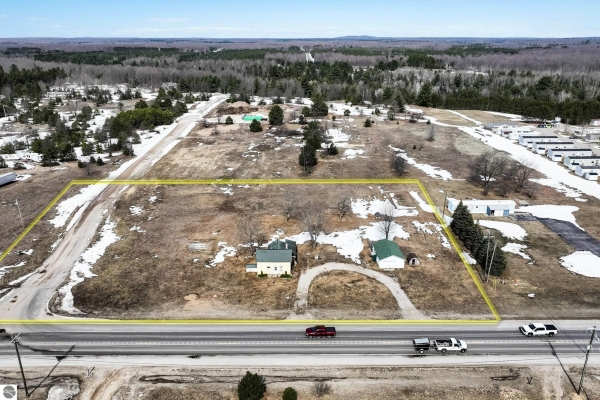 Listing Image #2 - Others for sale at 17140 Honor Highway, Interlochen MI 49643