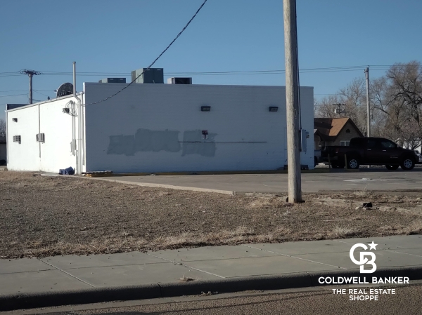 Listing Image #3 - Retail for sale at 1505 W Buffalo Jones Ave, Garden City KS 67846