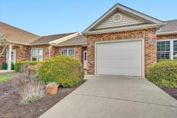 Listing Image #2 - Others for sale at 124 Cypress CT, Roanoke VA 24019