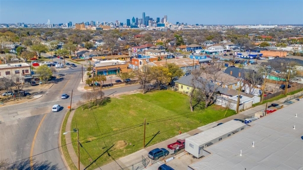 Listing Image #1 - Land for sale at 536 W 7th Street, Dallas TX 75208