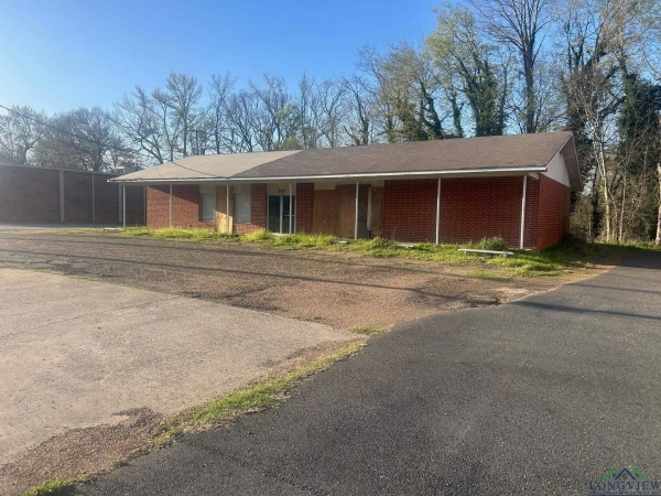 Listing Image #2 - Others for sale at 307 E Pinecrest, Marshall TX 75670
