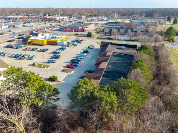 Listing Image #3 - Office for sale at 2789 Maplecrest Road, Fort Wayne IN 46815