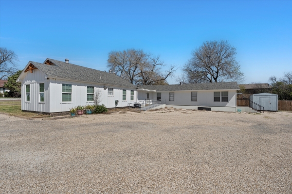 Listing Image #3 - Office for sale at 3320 W Waco Dr, Waco TX 76710