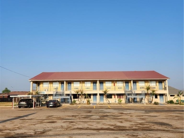 Listing Image #1 - Hotel for sale at 2418 S Cage Blvd, Pharr TX 78572