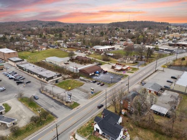 Listing Image #2 - Office for sale at 725 South Main Street, London KY 40741