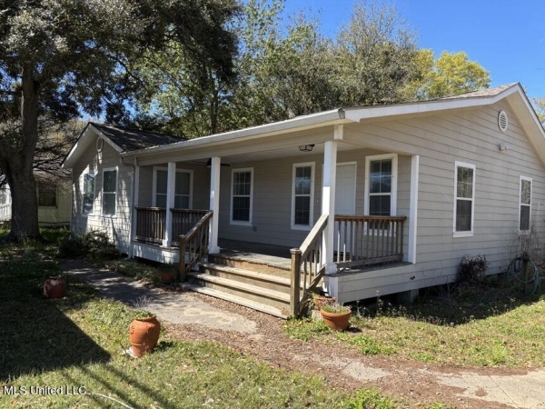 Listing Image #1 - Others for sale at 1915 Ingalls Avenue, Pascagoula MS 39567