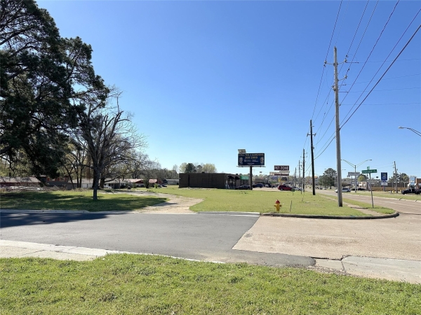 Listing Image #3 - Others for sale at Jewella Avenue, Shreveport LA 71118