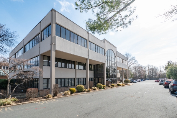 Listing Image #2 - Others for sale at 622 Georges Rd, North Brunswick NJ 08902