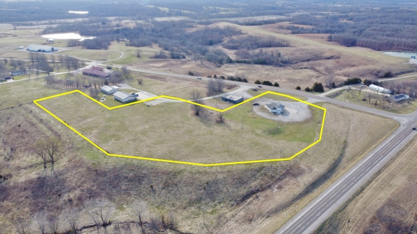 Listing Image #2 - Retail for sale at 52268-E Business Highway 5, Milan MO 63556