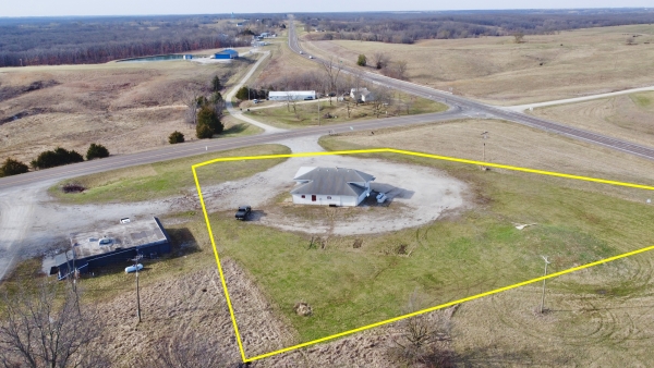 Listing Image #2 - Retail for sale at 52268-B Business Highway 5, Milan MO 63556