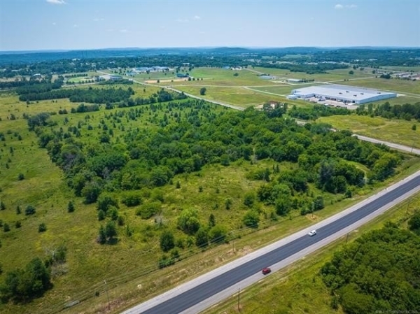 Listing Image #2 - Others for sale at 7 Mathis Park Drive, Tahlequah OK 74464