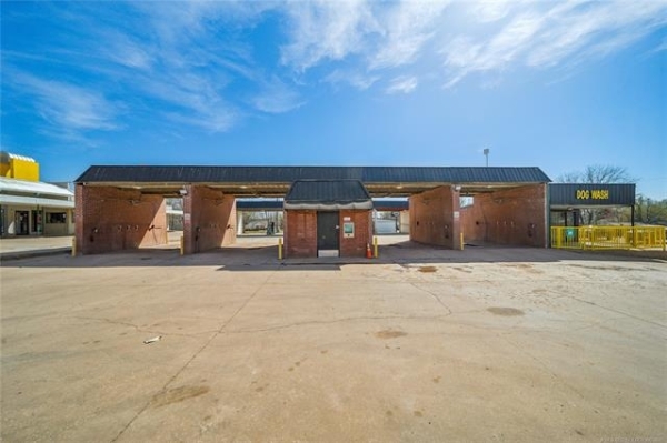Listing Image #1 - Others for sale at 144 W 4th Avenue, Bristow OK 74010