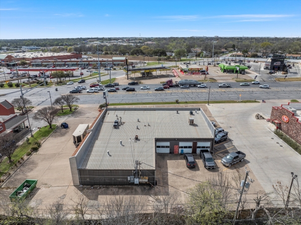 Listing Image #3 - Industrial for sale at 1712 S Valley Mills Dr, Waco TX 76711