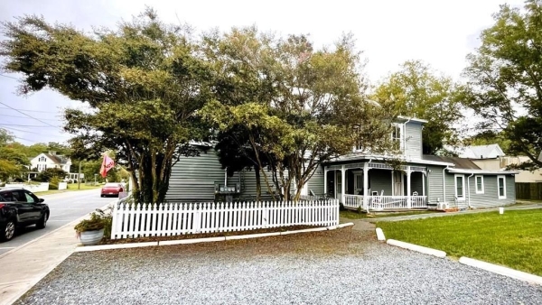 Listing Image #1 - Retail for sale at 23 Market St., Onancock VA 23417