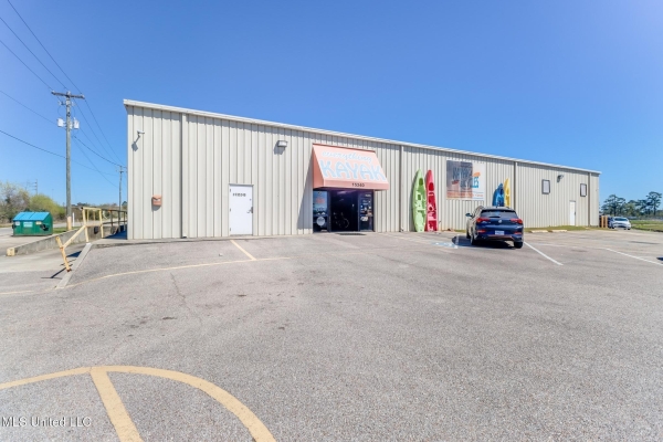 Listing Image #3 - Retail for sale at 15240 Creosote Road, Gulfport MS 39503