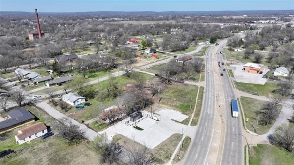 Listing Image #3 - Land for sale at 713 N Choctaw Avenue, Okmulgee OK 74447