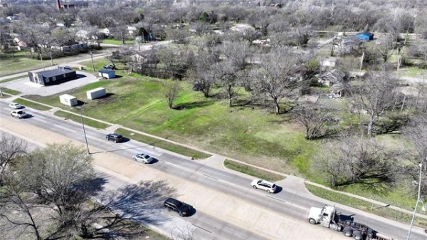 Listing Image #2 - Land for sale at 1108 N Wood Drive, Okmulgee OK 74447