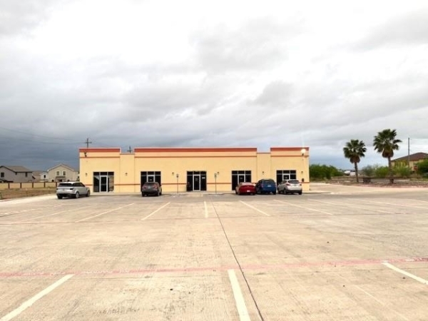Listing Image #1 - Retail for sale at 5600 S Us Highway 83, Laredo TX 78046