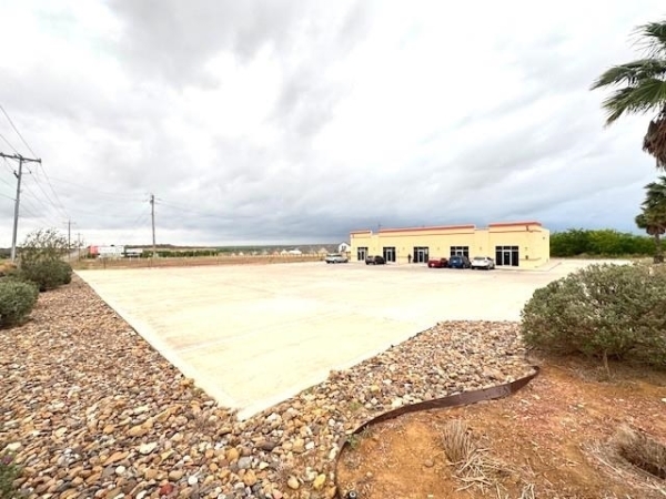 Listing Image #3 - Retail for sale at 5600 S Us Highway 83, Laredo TX 78046