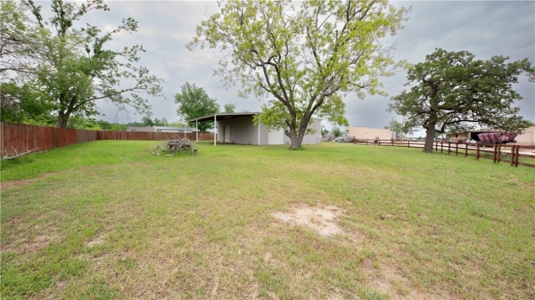 Listing Image #3 - Industrial for sale at 200 South Glass Street, Franklin TX 77856