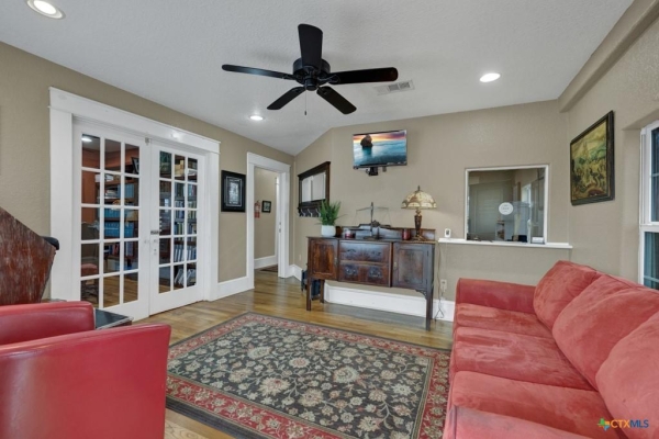 Listing Image #3 - Others for sale at 608 S Guadalupe, San Marcos TX 78666