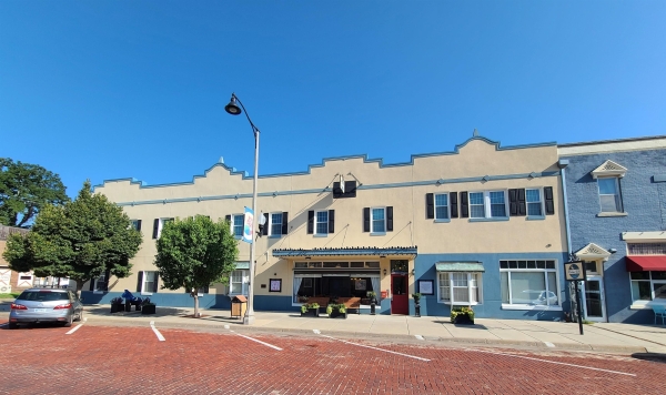 Listing Image #1 - Industrial for sale at 112 W Lincoln St, Lindsborg KS 67456