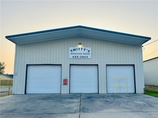 Listing Image #1 - Others for sale at 307 Post Oak Road, Sulphur LA 70663
