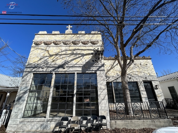 Listing Image #1 - Retail for sale at 626 High St, Comfort TX 78013