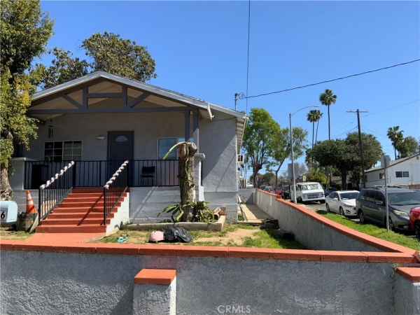 Listing Image #2 - Multi-family for sale at 976 Marietta Street, LOS ANGELES CA 90023