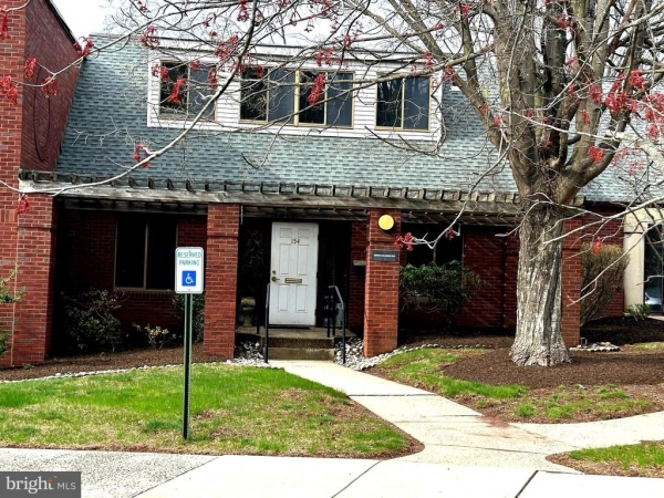 Listing Image #1 - Office for sale at 154 Tamarack Circle, Skillman NJ 08558