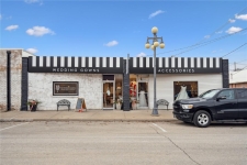 Others property for sale in Vinton, IA