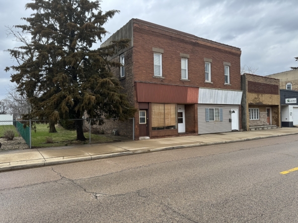 Listing Image #1 - Others for sale at 314 E Walnut Street, Oglesby IL 61348