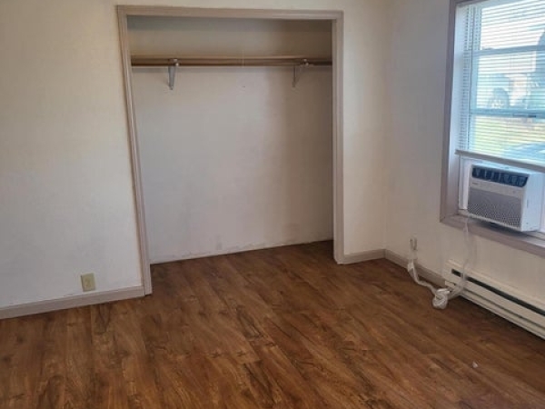 Listing Image #2 - Multi-family for sale at 505 9th Street, Monett MO 65708