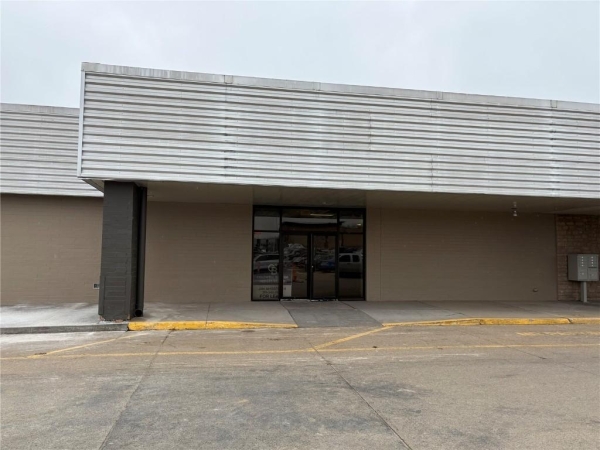 Listing Image #2 - Others for sale at 4700 Tama Street Se 800, Cedar Rapids IA 52403