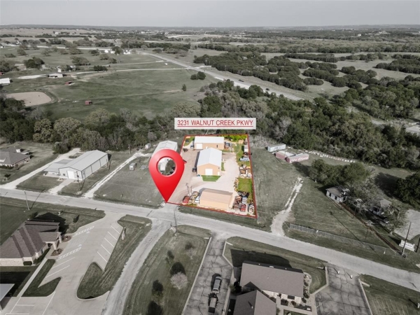 Listing Image #2 - Others for sale at 3231 Walnut Creek Parkway, Granbury TX 76049