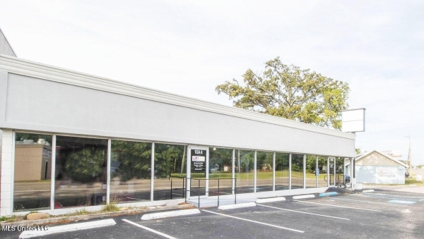 Listing Image #1 - Others for sale at 1524 Pass Road, Gulfport MS 39507