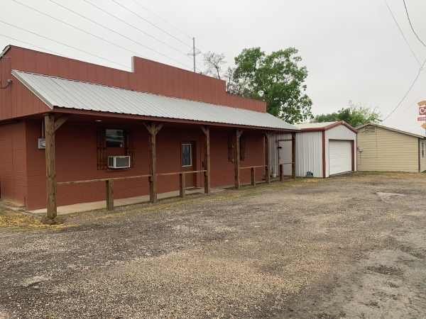 Listing Image #2 - Retail for sale at 848 Houston, Wills Point TX 75169