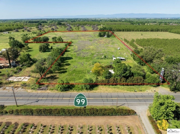 Listing Image #1 - Others for sale at 11775 Highway 99e 11765 High, Red Bluff CA 96080