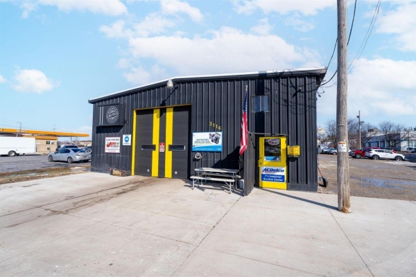 Listing Image #2 - Retail for sale at 3116 W WISCONSIN Avenue, APPLETON WI 54914