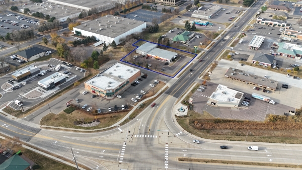 Listing Image #1 - Retail for sale at 1715 Commerce Dr, North Mankato MN 56003