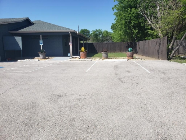Listing Image #3 - Retail for sale at 5617 Watauga Road, Watauga TX 76148