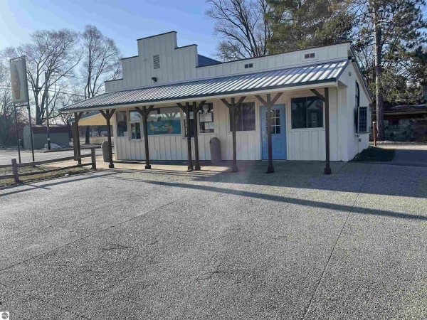 Listing Image #3 - Others for sale at 8145 NW Rapid City Road, Rapid City MI 49676